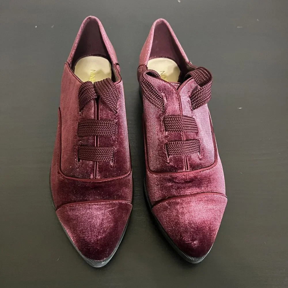 Nine West see photos
